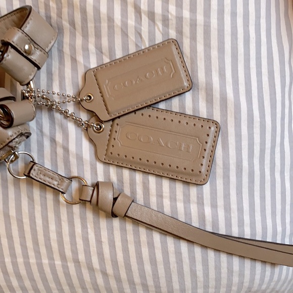 Coach Park Leather Punch Pink Medium Purse Bag - Picture 6 of 6